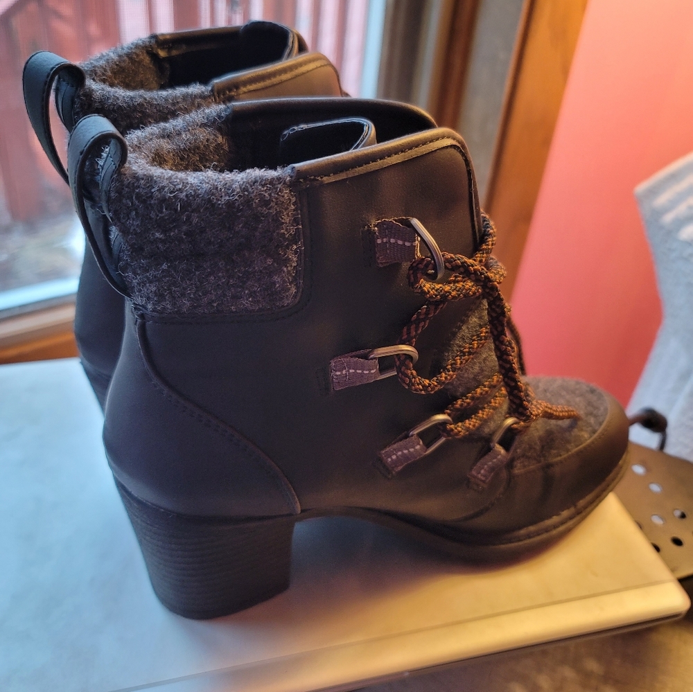 Madeline girl black boots 8.5